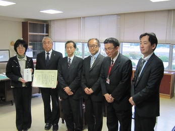 岩手県立高田高等学校での寄贈式の様子